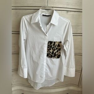 NEW (without tags) Chic White Button-Up Shirt with Leopard Print Pocket